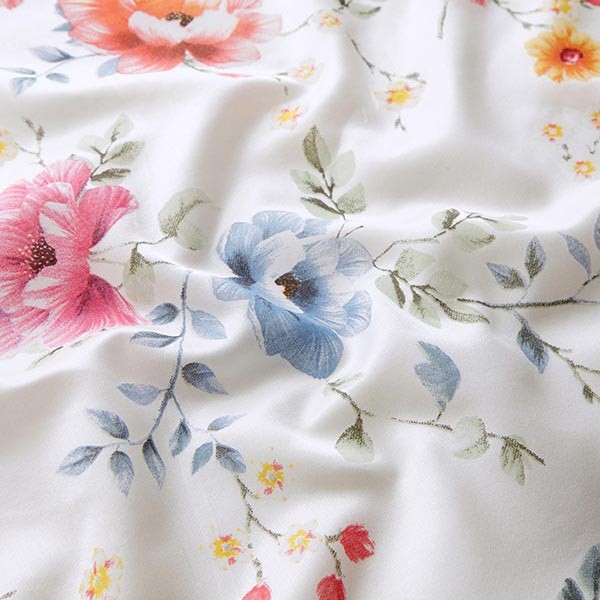 Satin di seta-viscosa, delicati rami in fiore – bianco